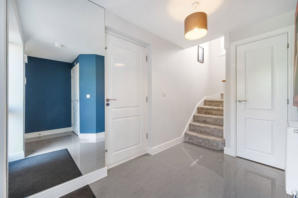 Property photo 2 of 46