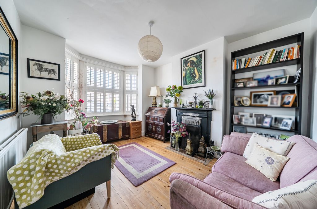 Property photo 2 of 10 1439437-17-69d55A...