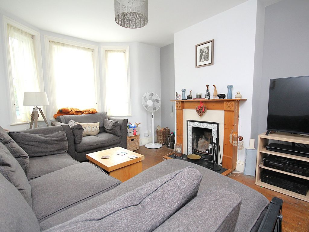 Property photo 3 of 24
