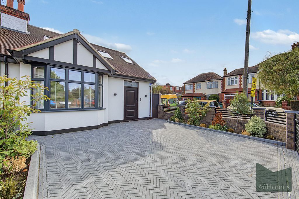 Property photo 1 of 37