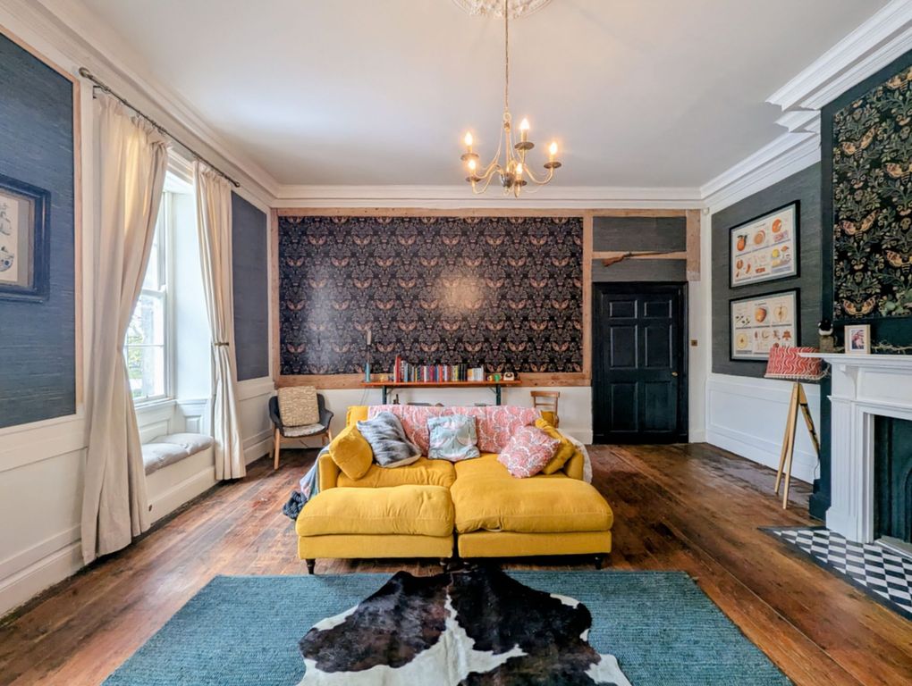 Property photo 2 of 24