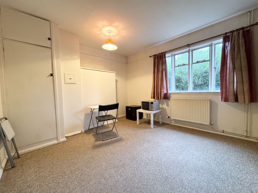 Property photo 3 of 6 Img_7118