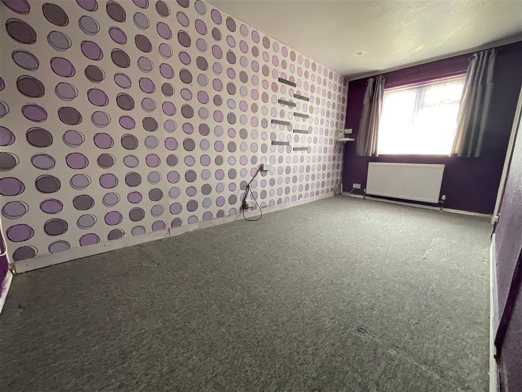 Property photo 3 of 6 Bedroom