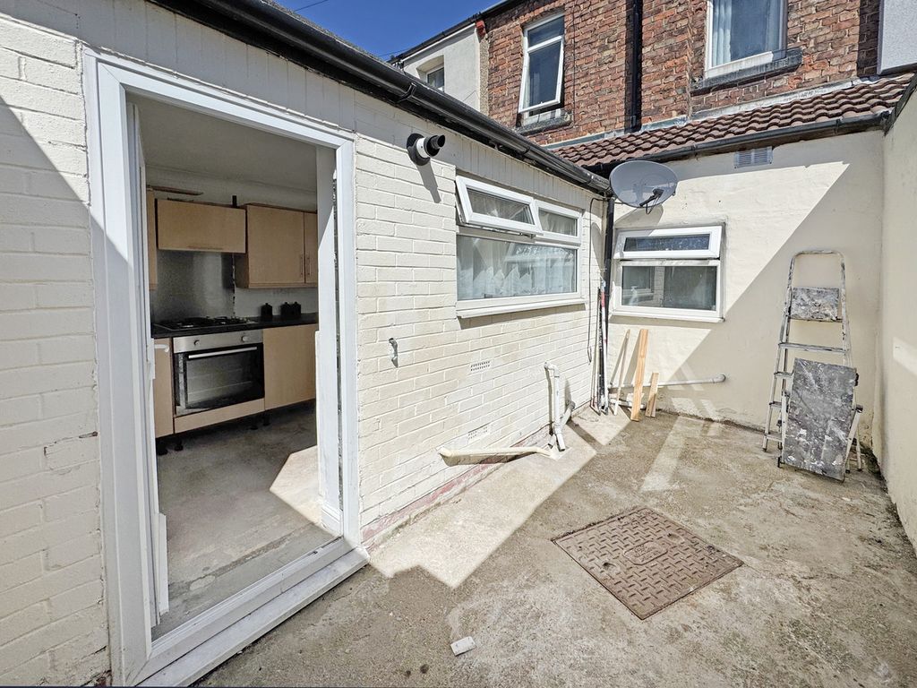 Property photo 3 of 21
