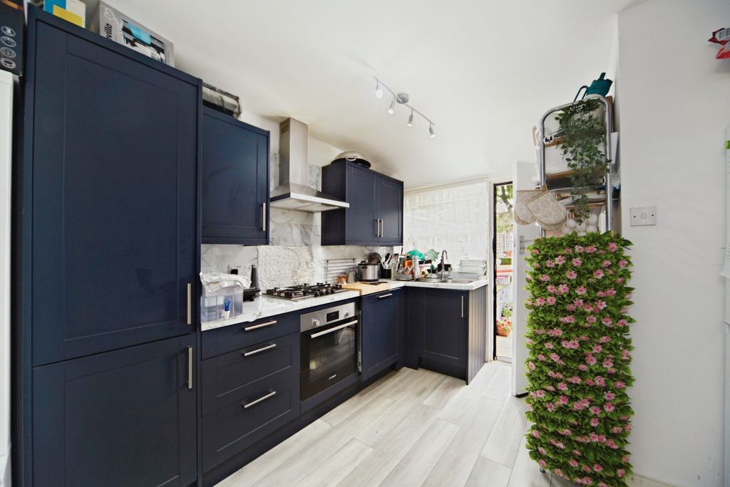 Property photo 1 of 15 Kitchen