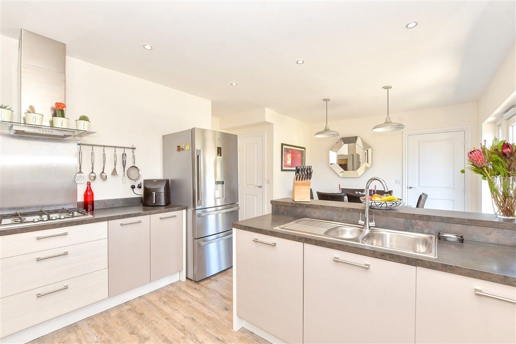 Property photo 3 of 16 Kitchen/Diner