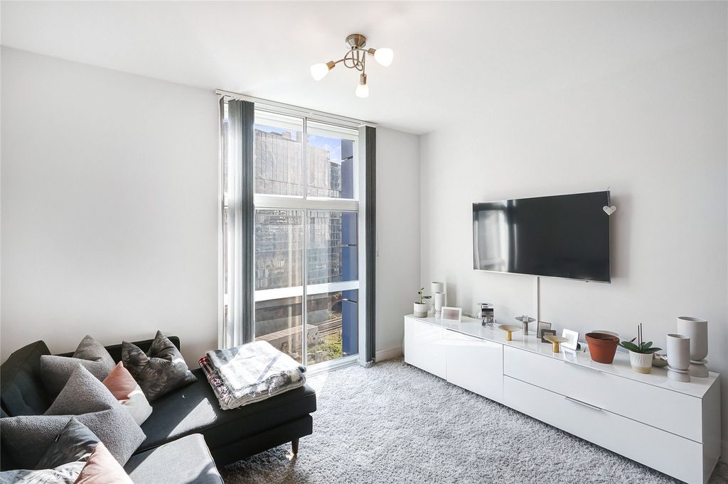 Property photo 1 of 14 Picture No. 06