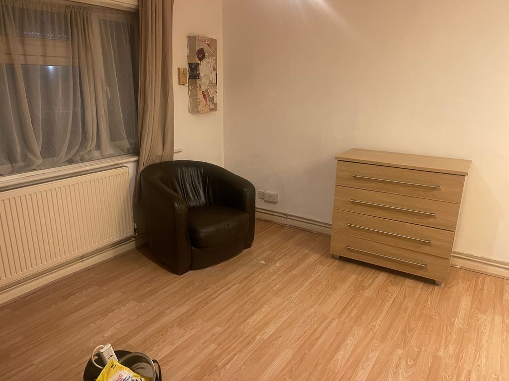 Property photo 2 of 4