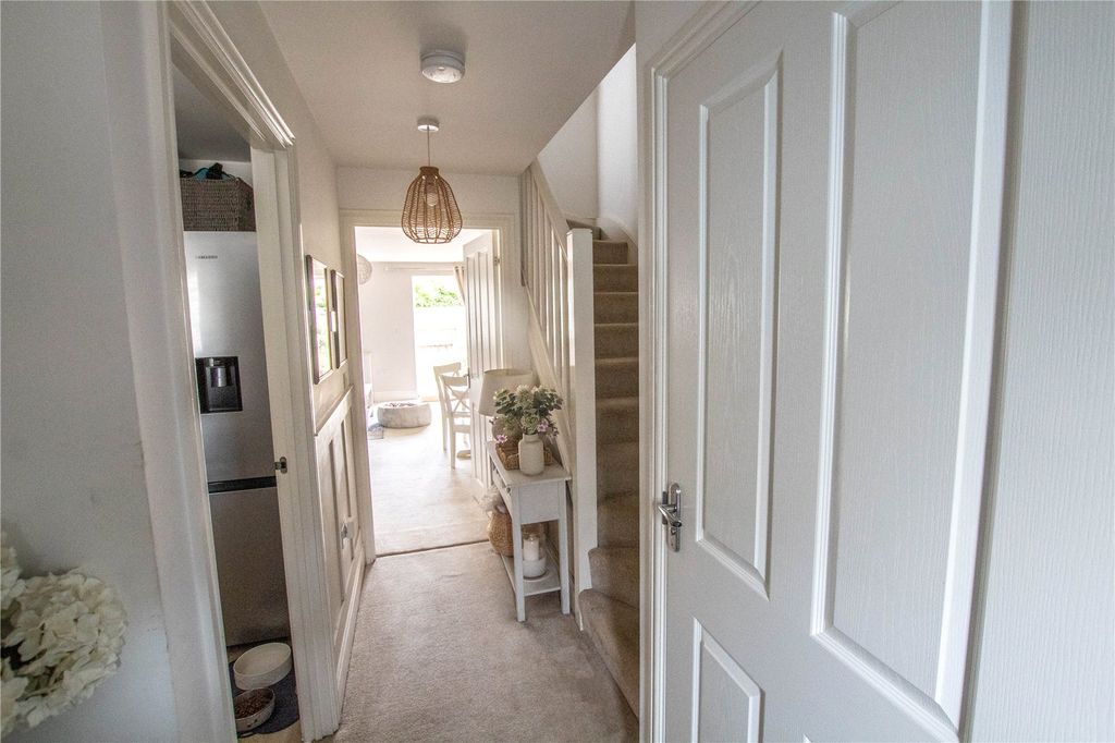 Property photo 3 of 12 Entrance Hall
