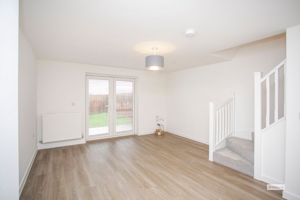 Property photo 2 of 11 Image