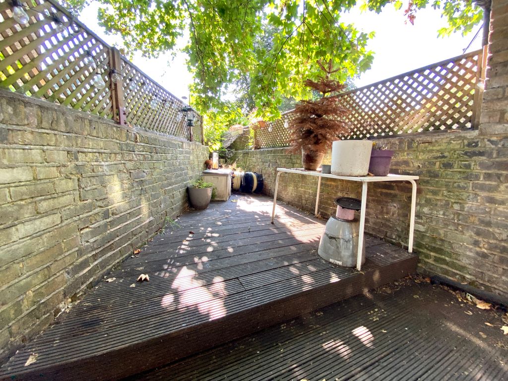 Property photo 3 of 5