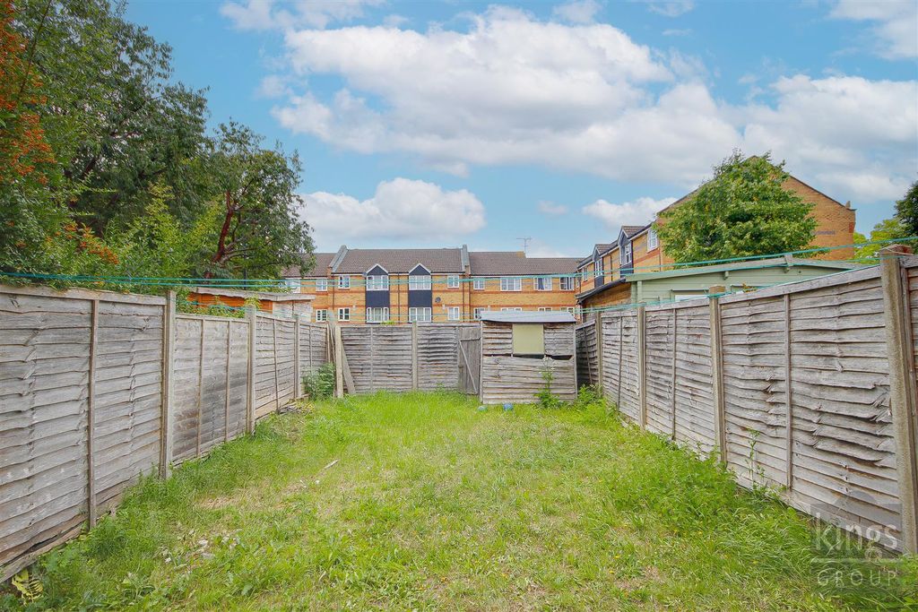 Property photo 2 of 23