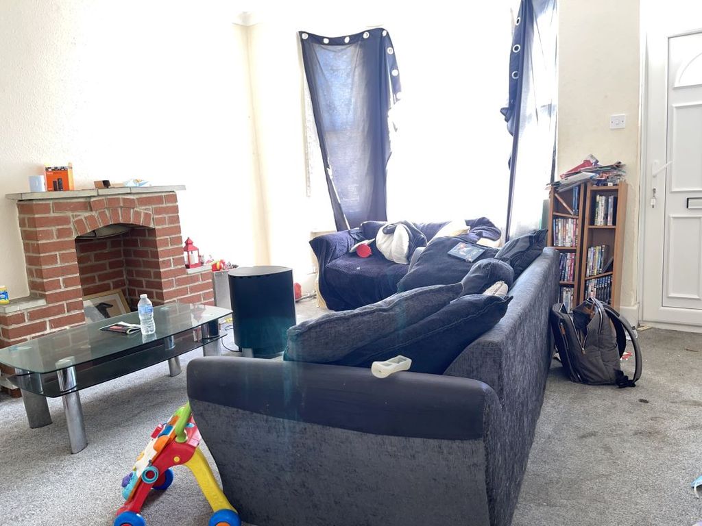 Property photo 2 of 7