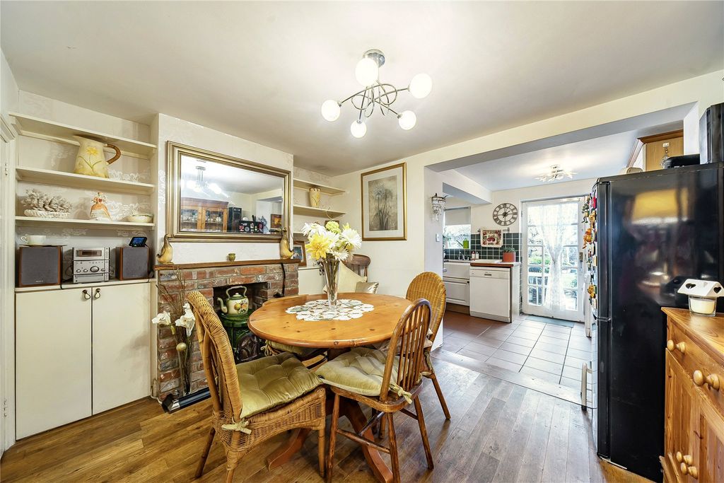 Property photo 3 of 17 Picture No. 16