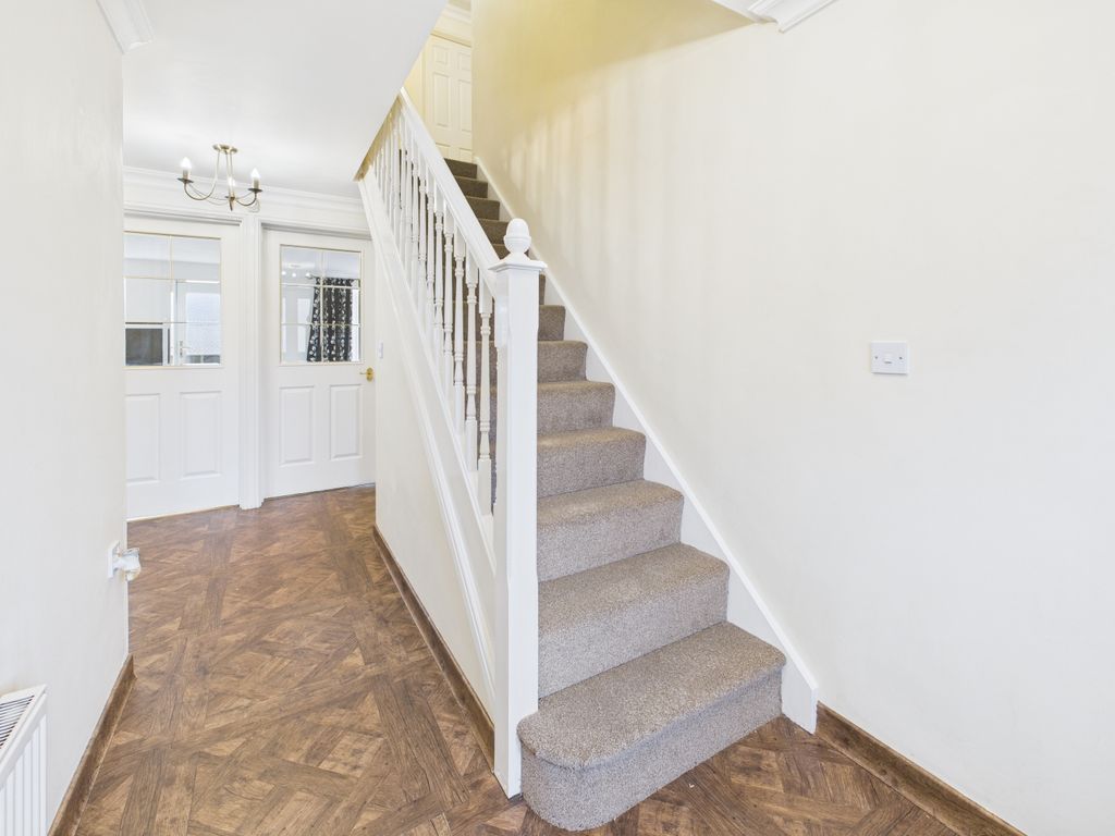 Property photo 3 of 30 Cam04789G0-Pr0018-Still001