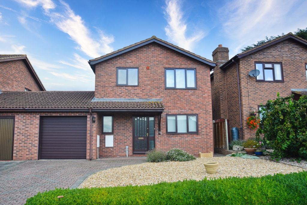 Property photo 1 of 33