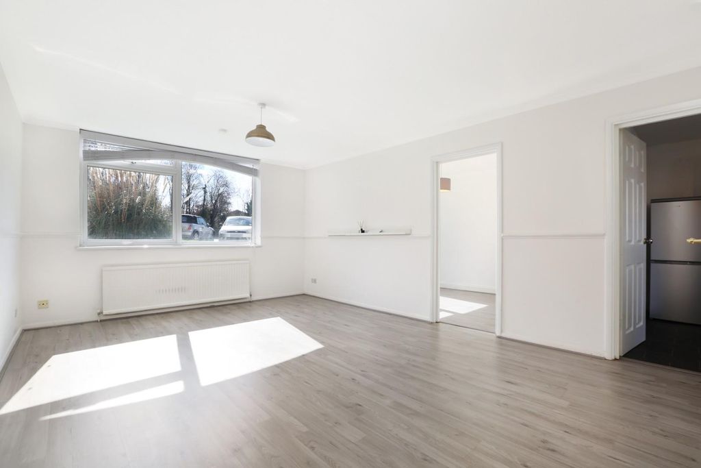 Property photo 2 of 10 Ach_6890.Jpg