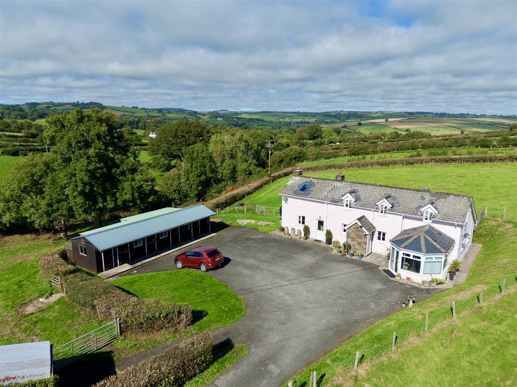 Property photo 1 of 22 Dji_Fly_20260921_134148_0393_1789994985890_Photo.J