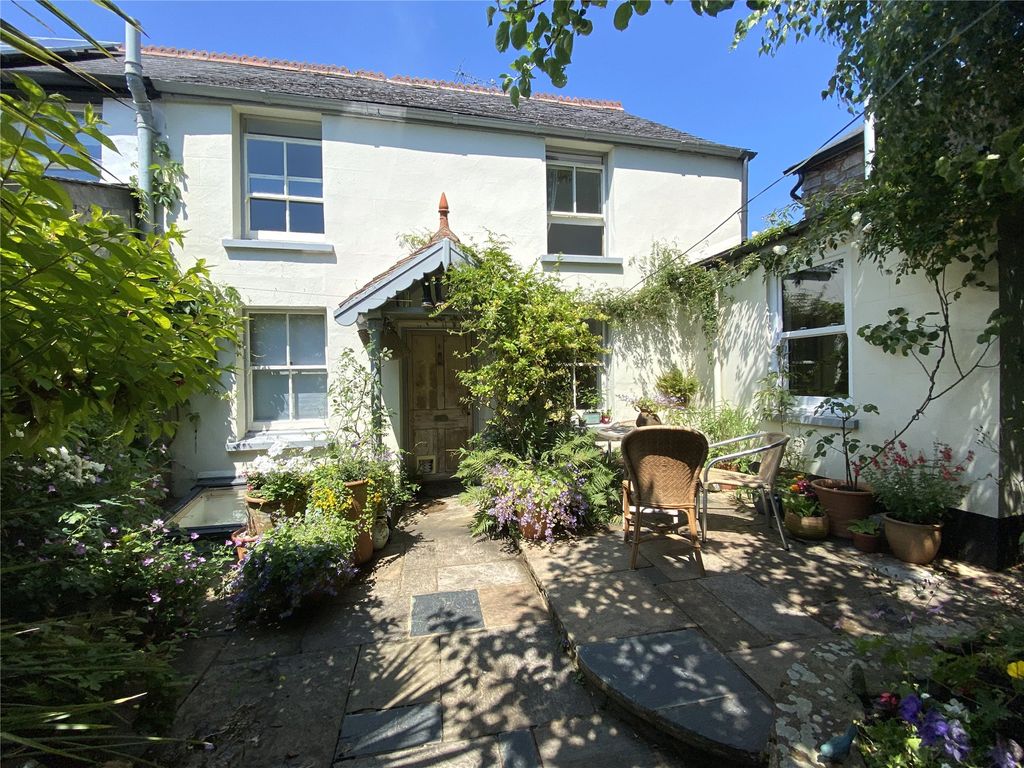 Property photo 1 of 10 Front Elevation