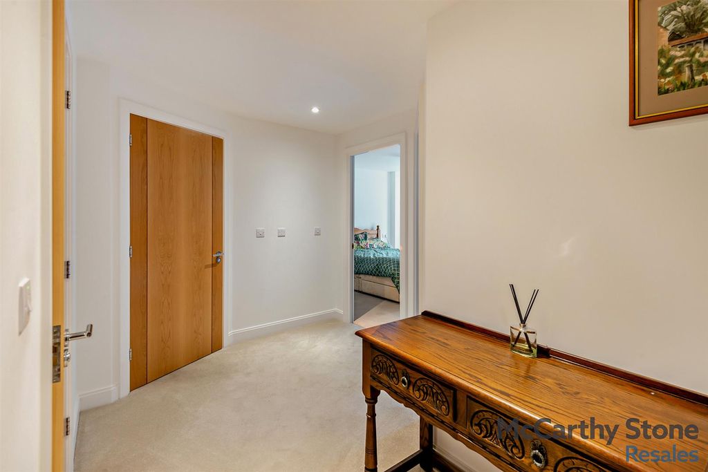 Additional image 15 of 2 bed flat for saleEdward House, Peggs Lane, Gascoyne Way, Hertford SG13