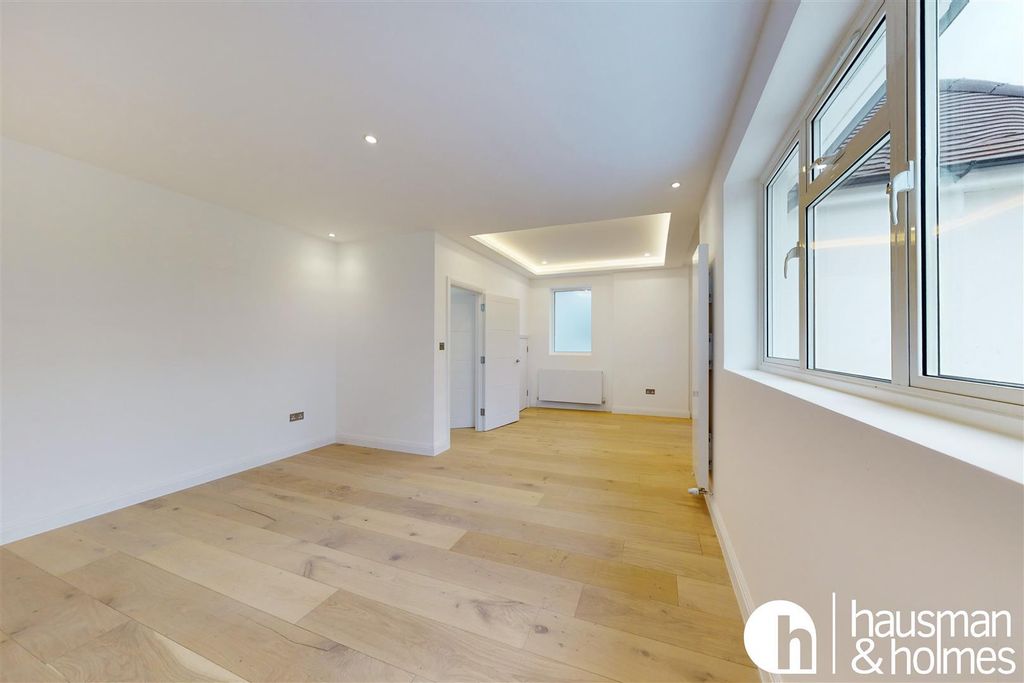 Property photo 3 of 15 P03.Jpg