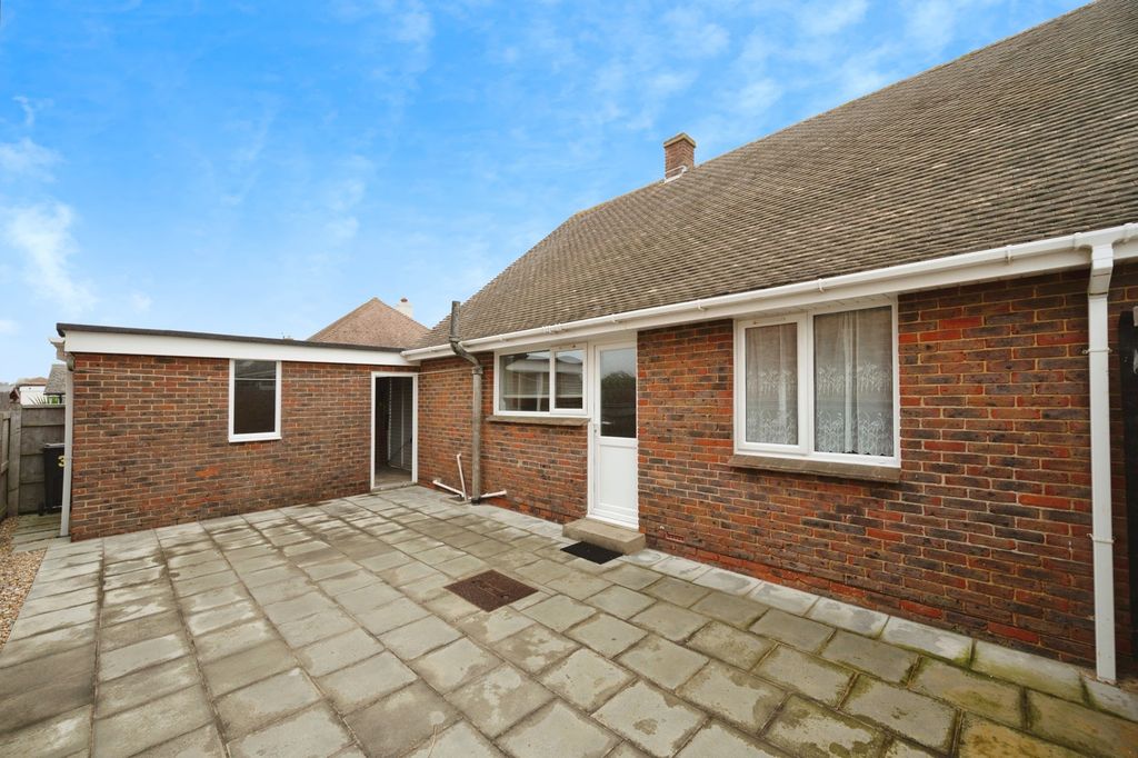 Property photo 2 of 17 Photo