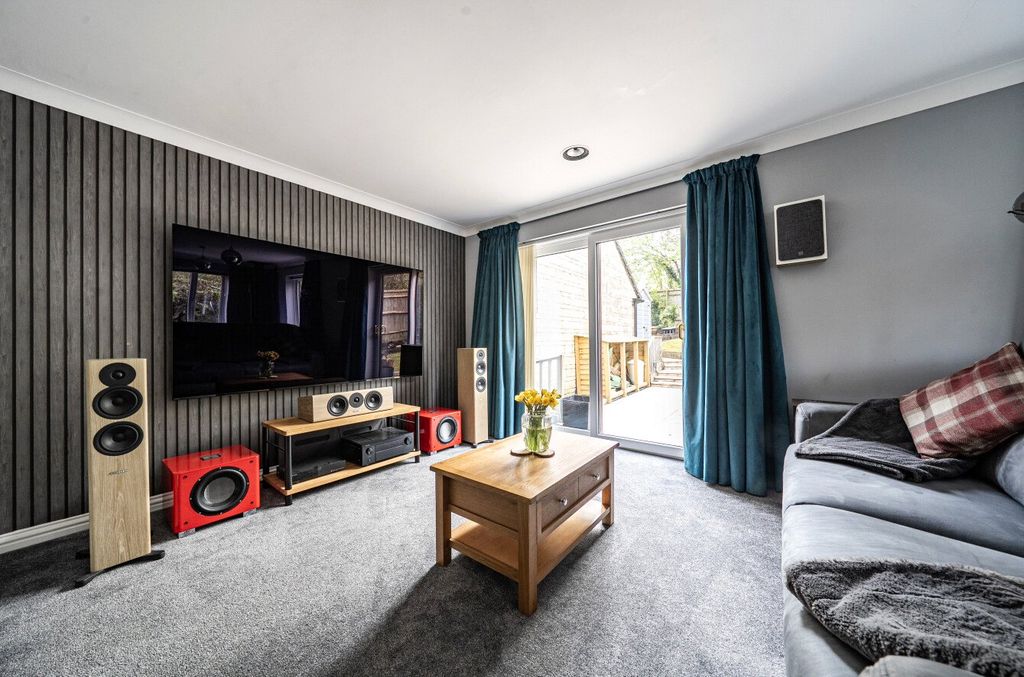 Property photo 2 of 14 Picture No. 04