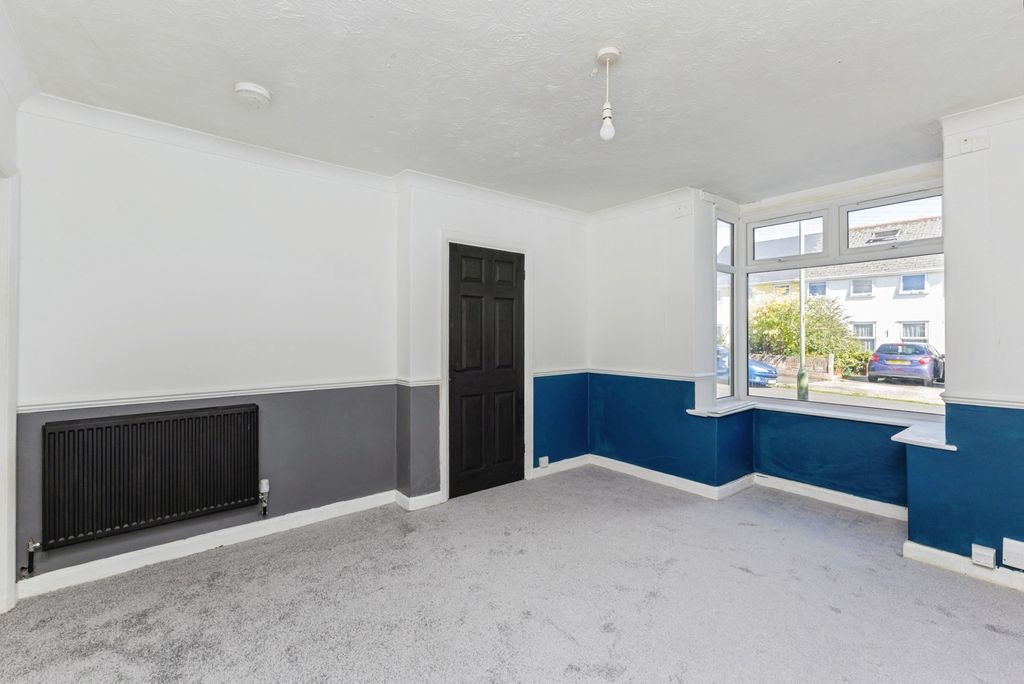 Property photo 3 of 19 Pbox-Img.Jpg