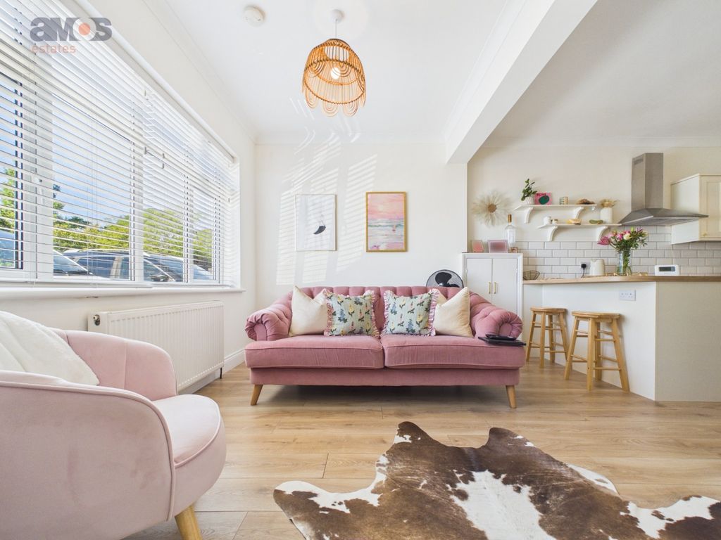 Property photo 3 of 14 5501344