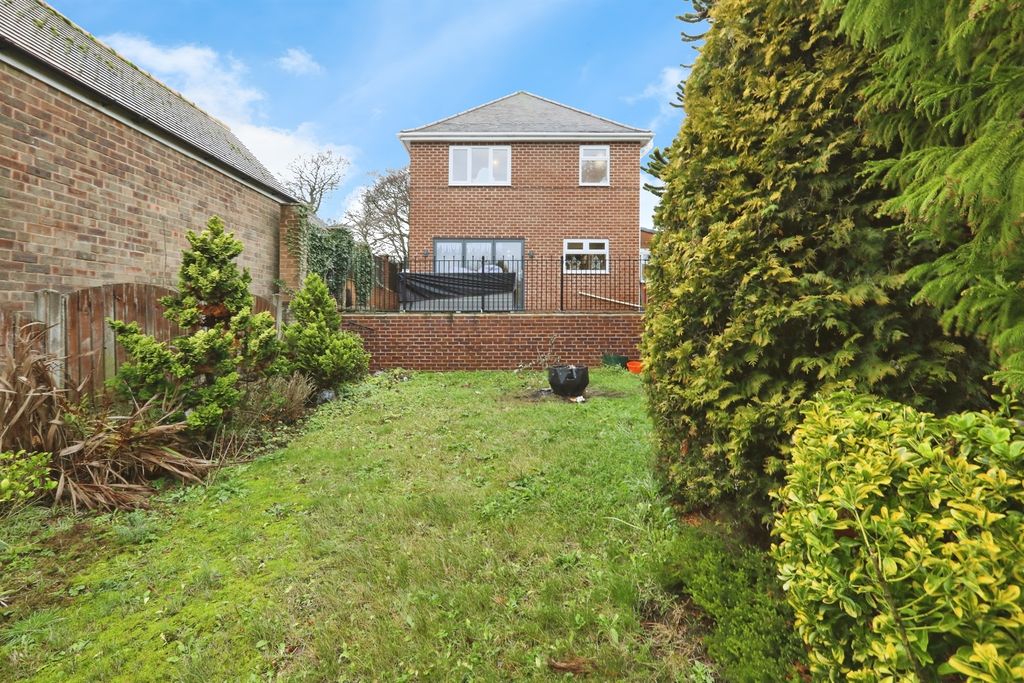 Property photo 2 of 17