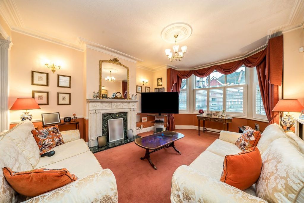 Property photo 2 of 9