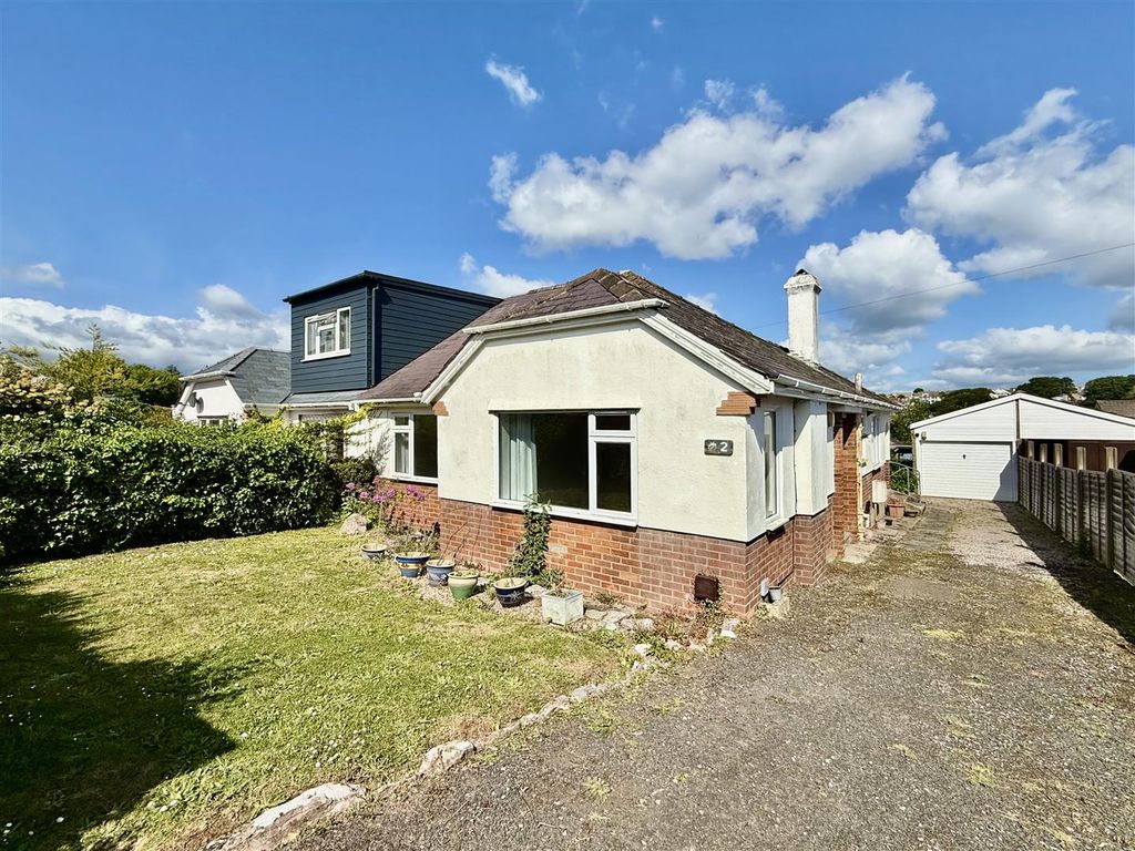 Property photo 1 of 18 Front Right.Jpeg