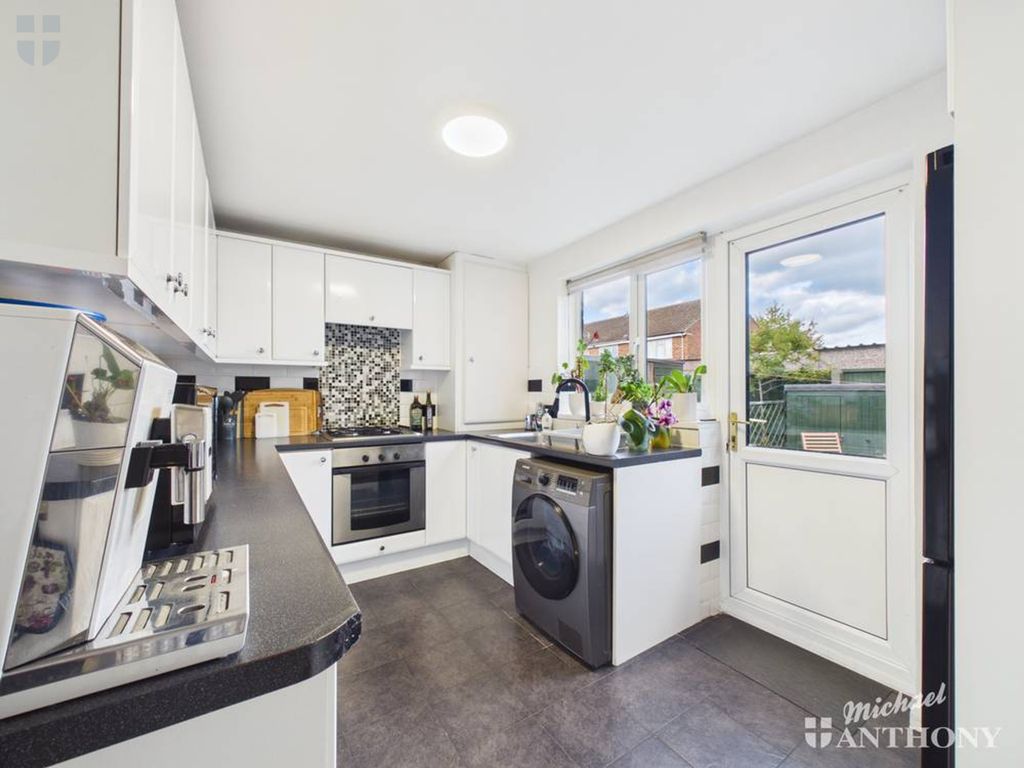 Property photo 2 of 12 Cam03218G0-Pr1192-Still006-Thumbnail-H750-70