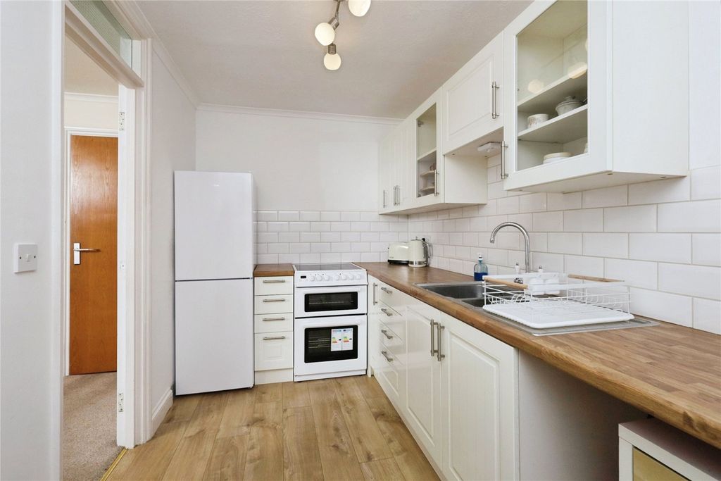 Property photo 2 of 32 Picture No. 52