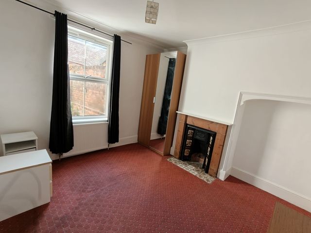 6 bed shared accommodation to rent98 Tavistock Street, Bedford MK40 photo 4