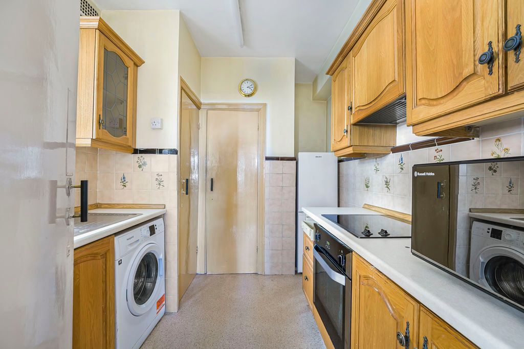 Property photo 3 of 12 Photo 11