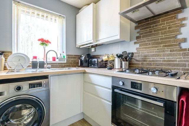 Property photo 2 of 10 Kitchen