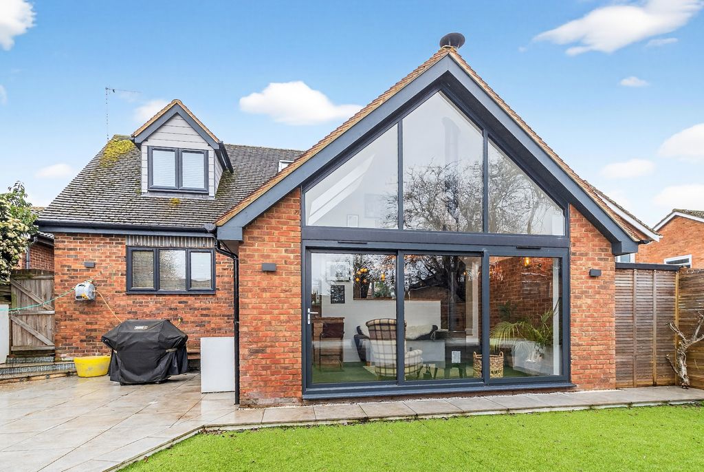 Property photo 1 of 25