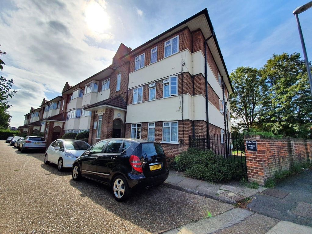 Property photo 1 of 8 Exterior