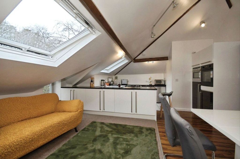 Property photo 2 of 16 Lounge/Kitchen