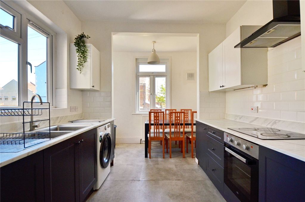 Property photo 2 of 11 Picture No. 02