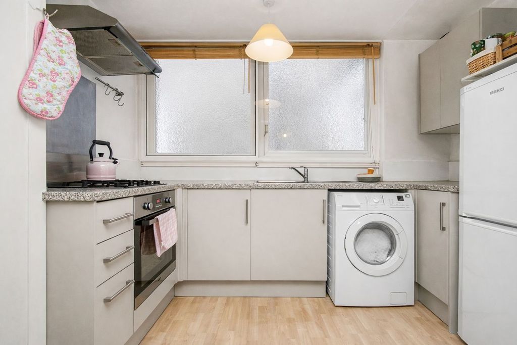 Additional image 6 of 1 bed flat for saleSouth Street, St Andrews KY16