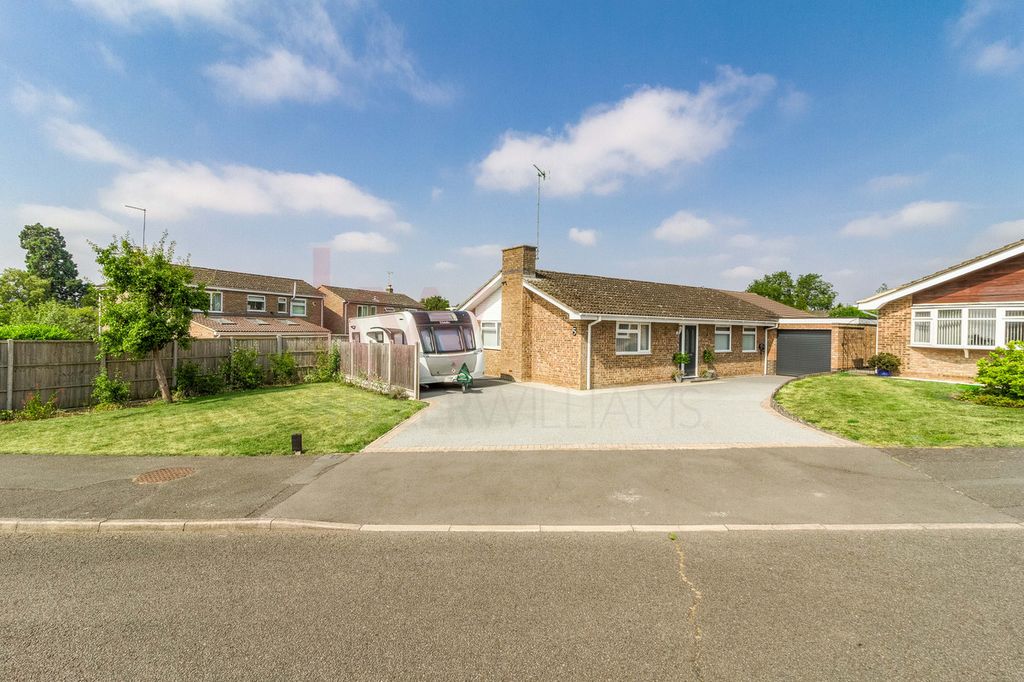 Property photo 1 of 21