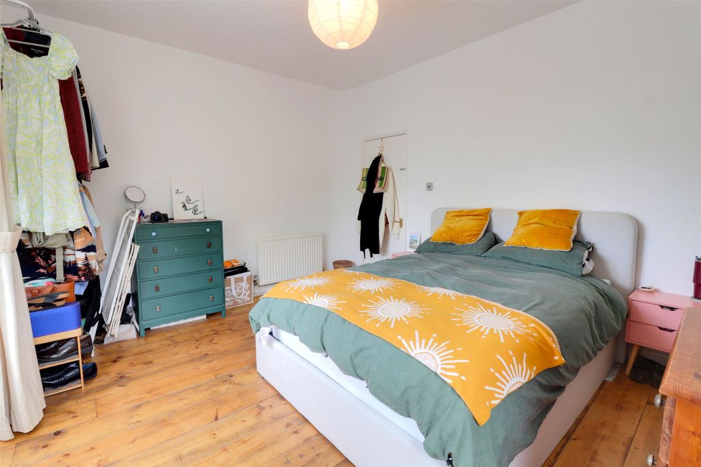 Property photo 3 of 11 3 - Picture No. 13