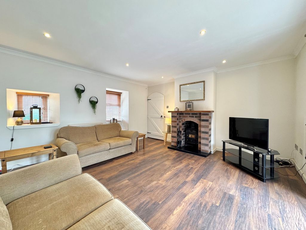 Property photo 3 of 25 Photo 14