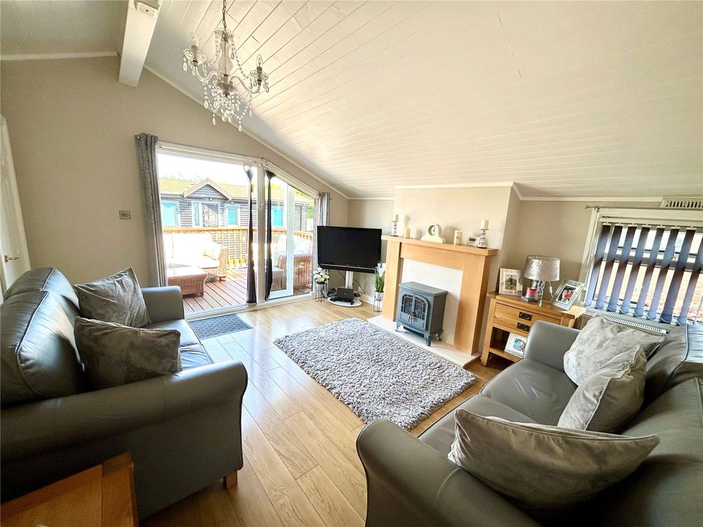 Property photo 3 of 15 Picture No. 06