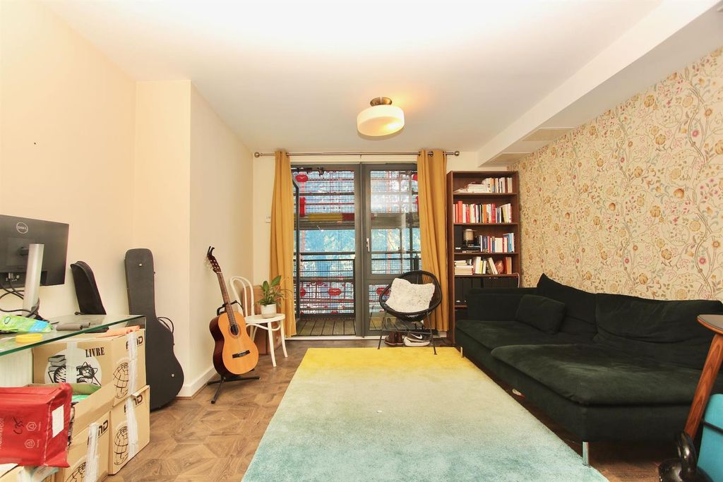 Property photo 2 of 13 Rosefield, N4