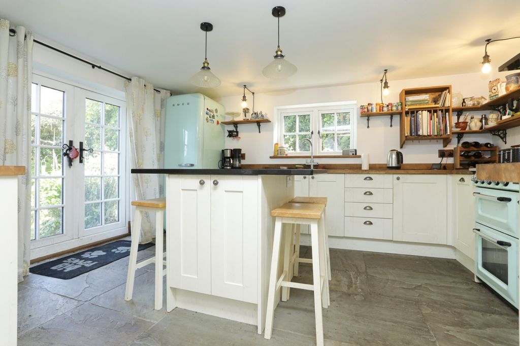 Property photo 3 of 27 Picture 3