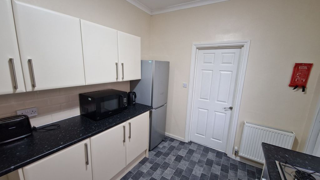 Property photo 2 of 26