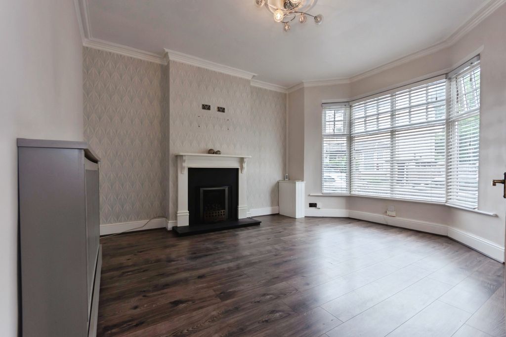 Property photo 2 of 19 Pbox-Img.Jpg